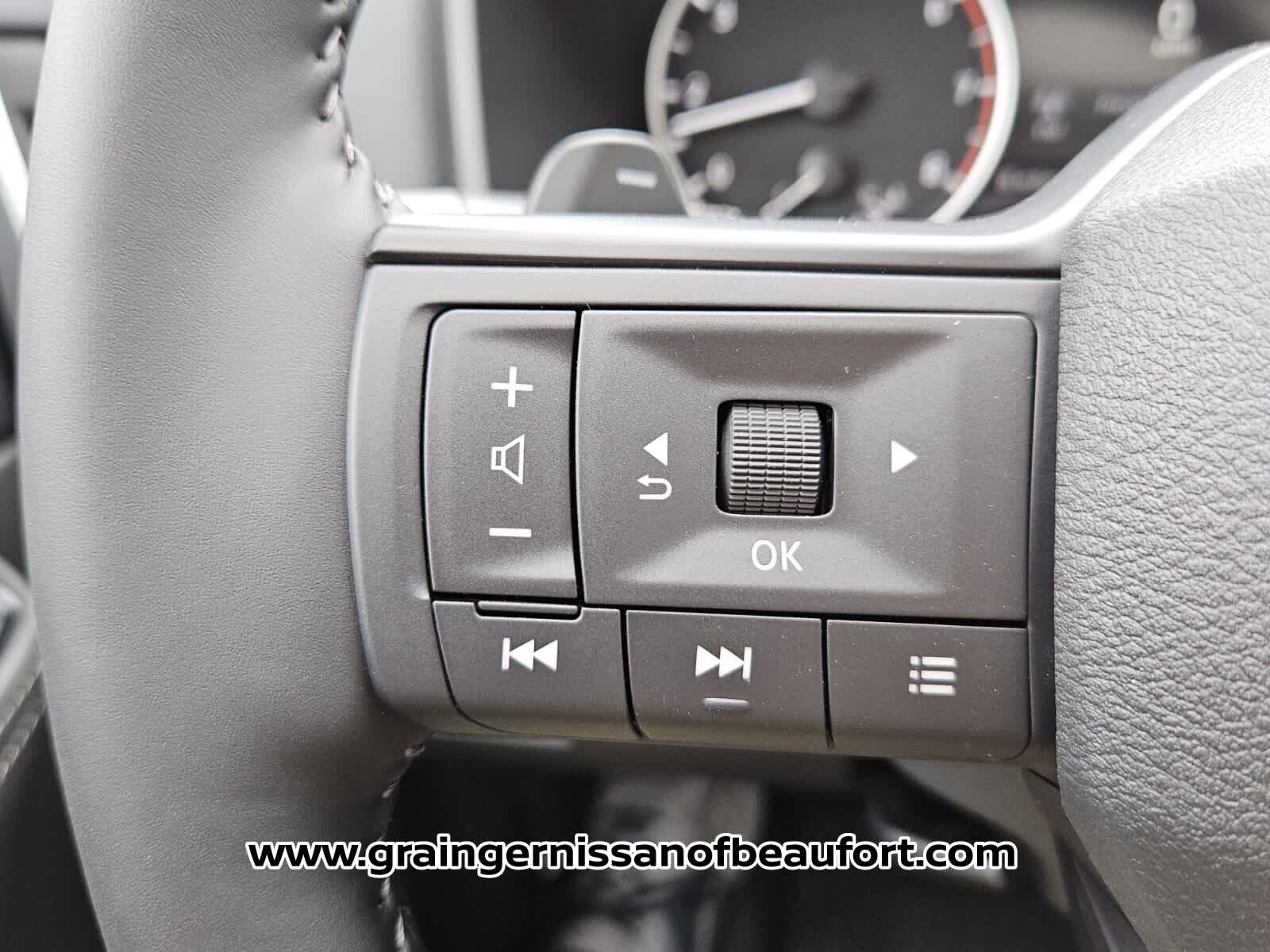 2026 Nissan Rogue Dark Armor