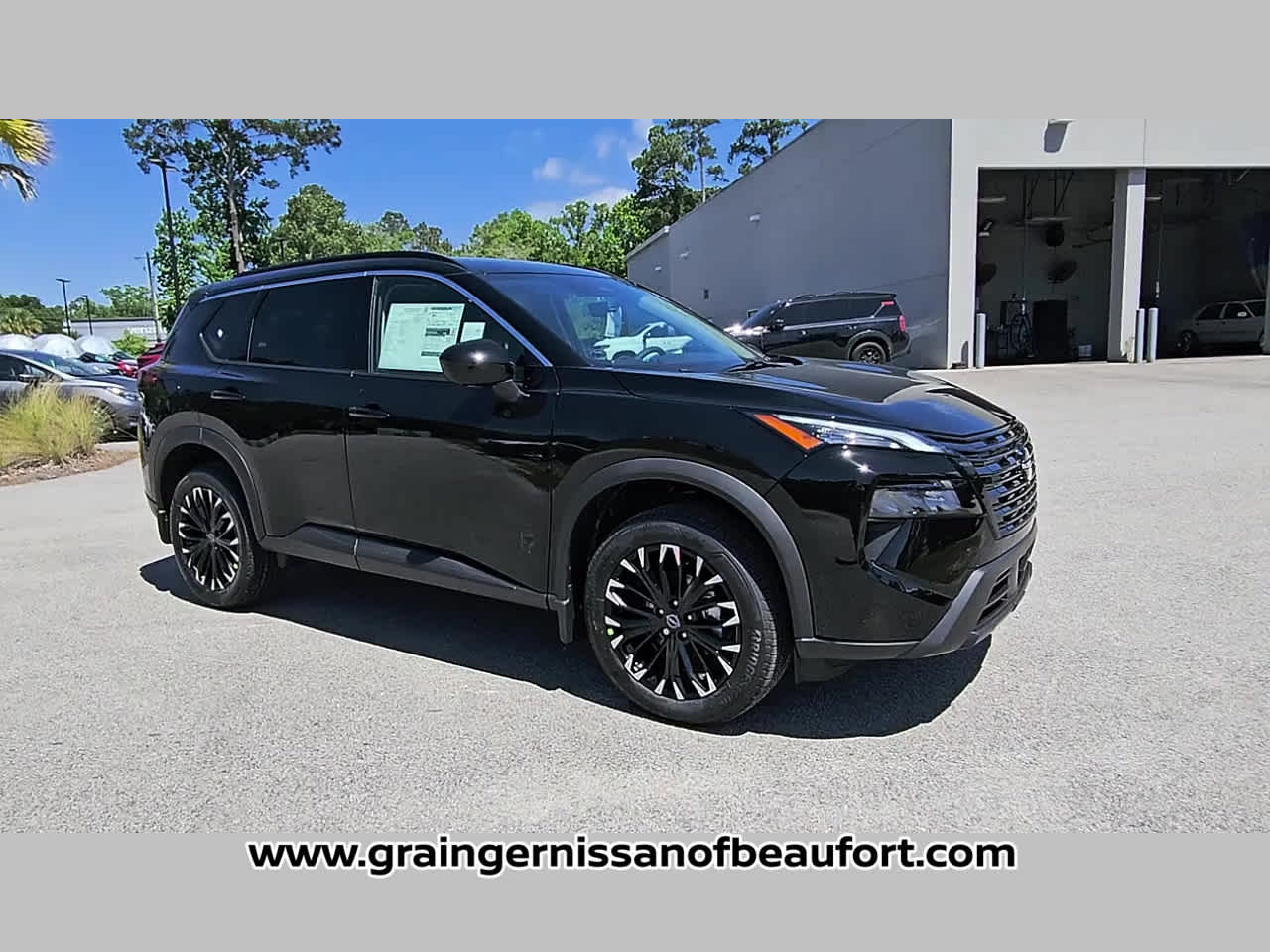 2026 Nissan Rogue Dark Armor