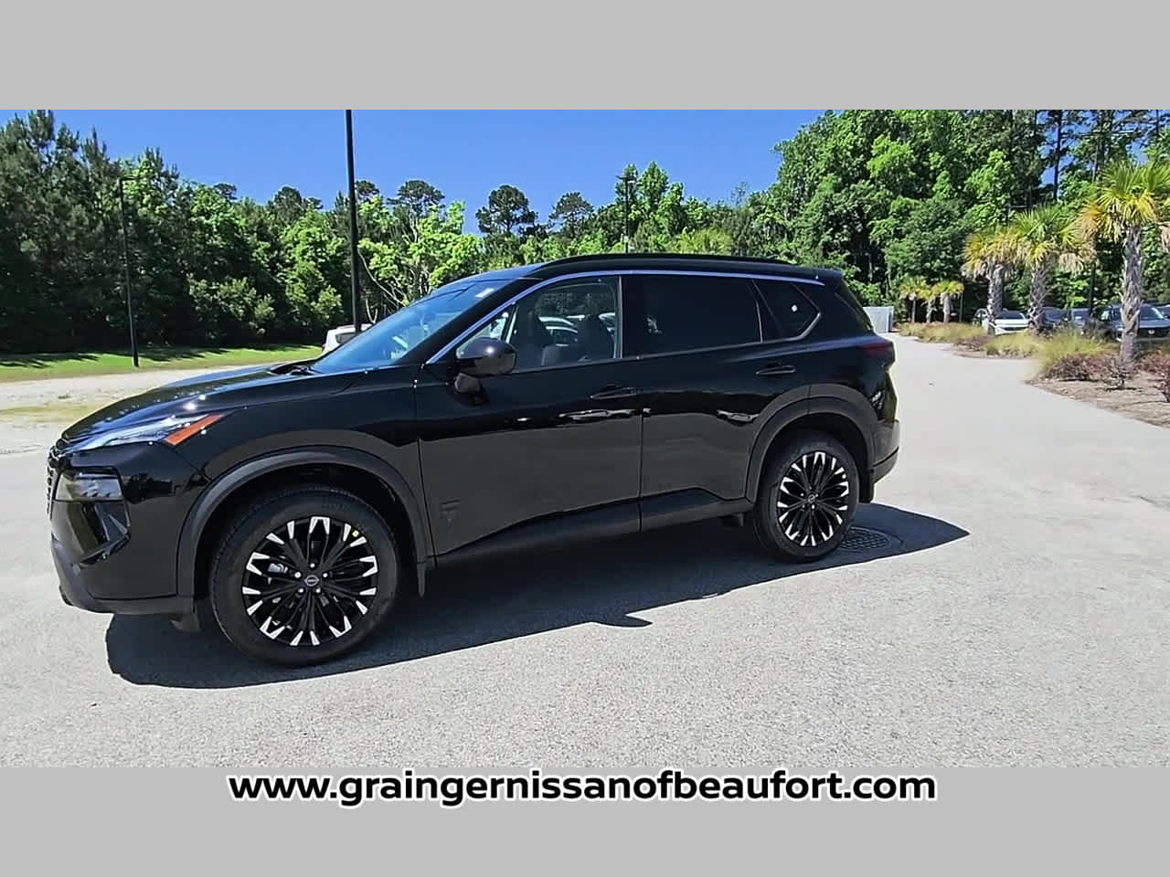 2026 Nissan Rogue Dark Armor
