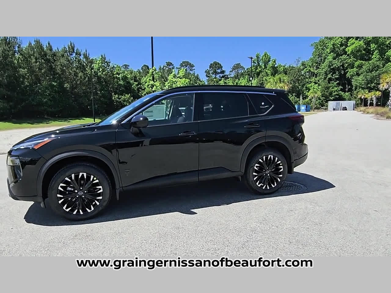 2026 Nissan Rogue Dark Armor