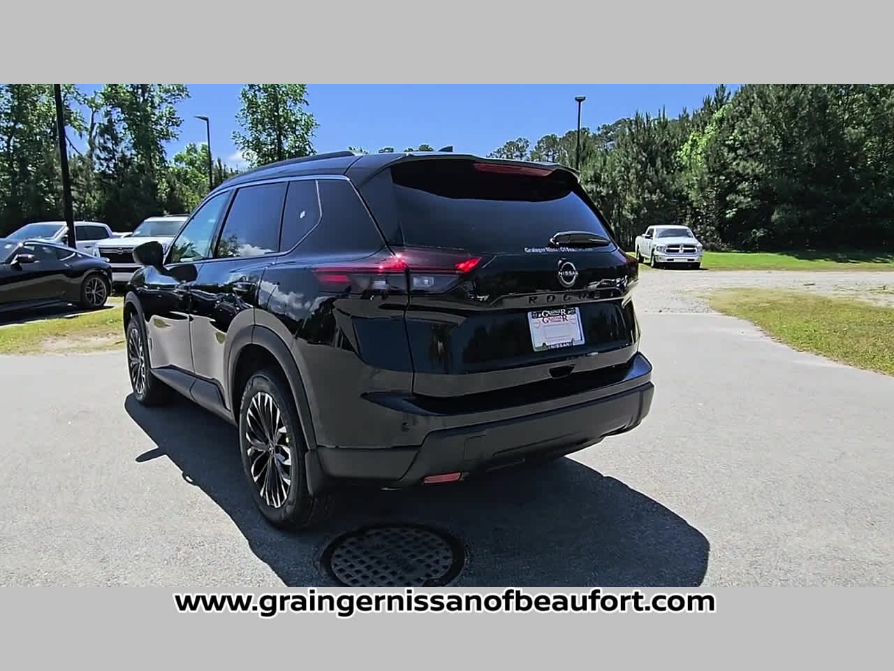 2026 Nissan Rogue Dark Armor