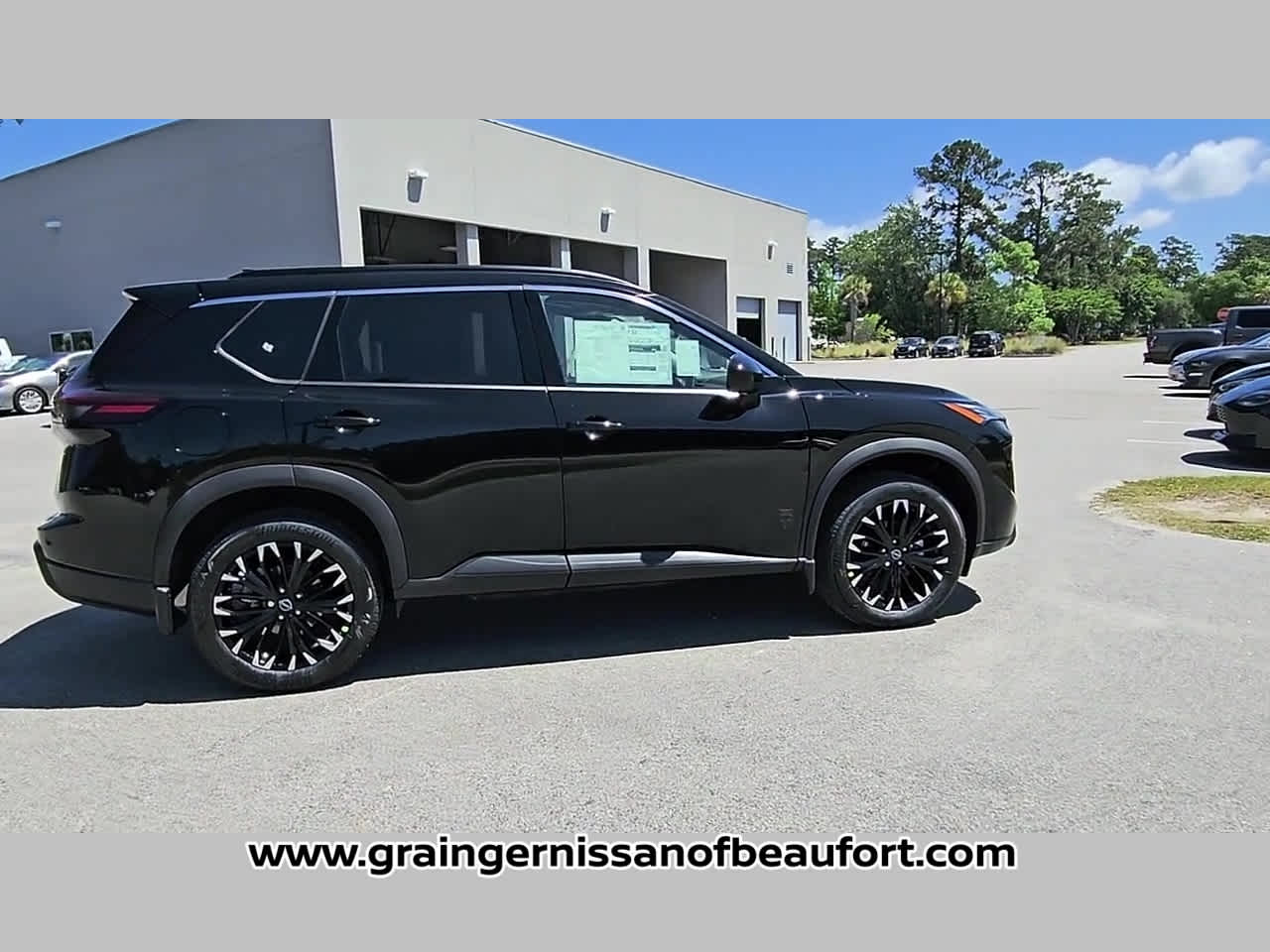 2026 Nissan Rogue Dark Armor