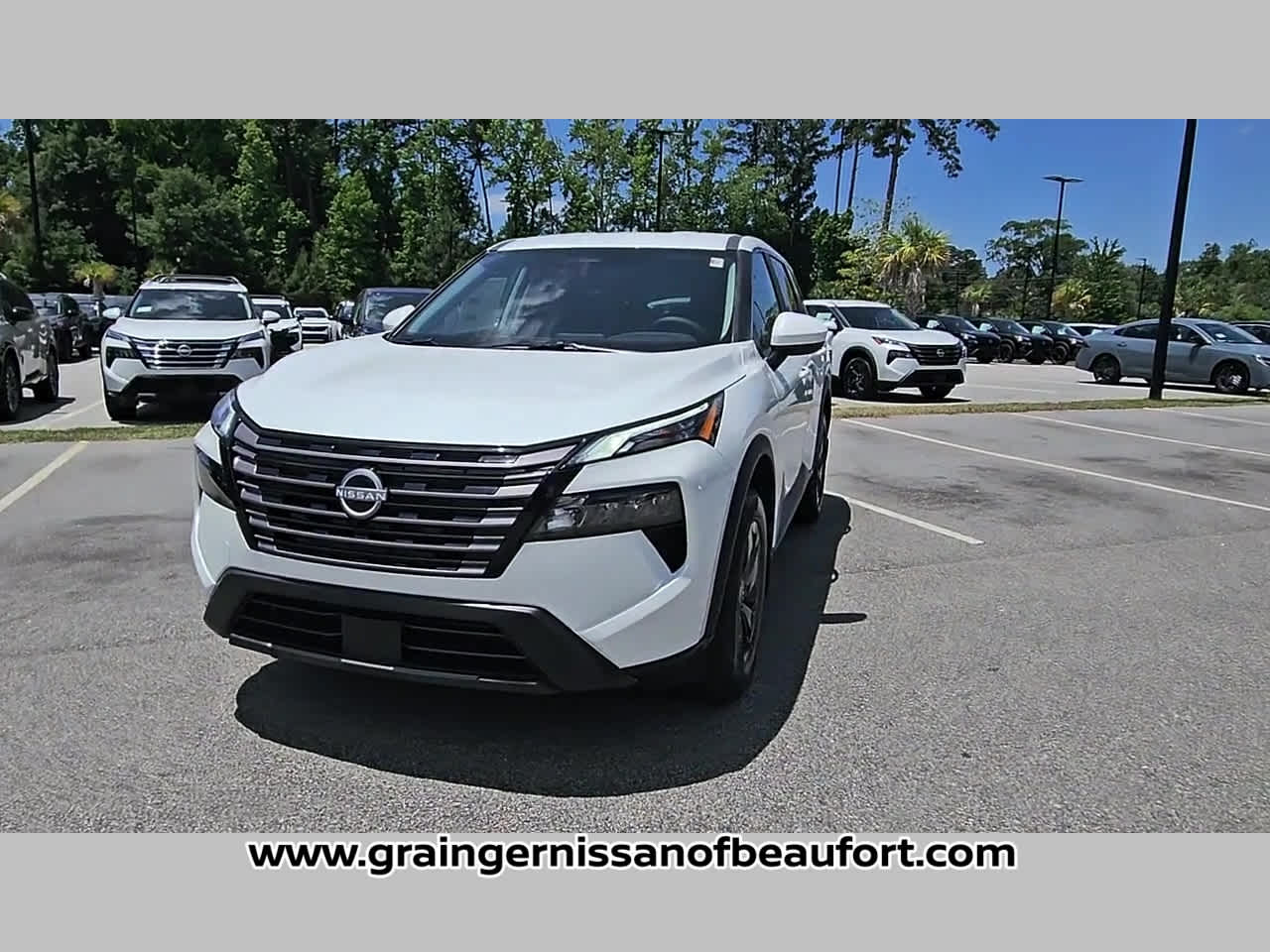 2026 Nissan Rogue SV