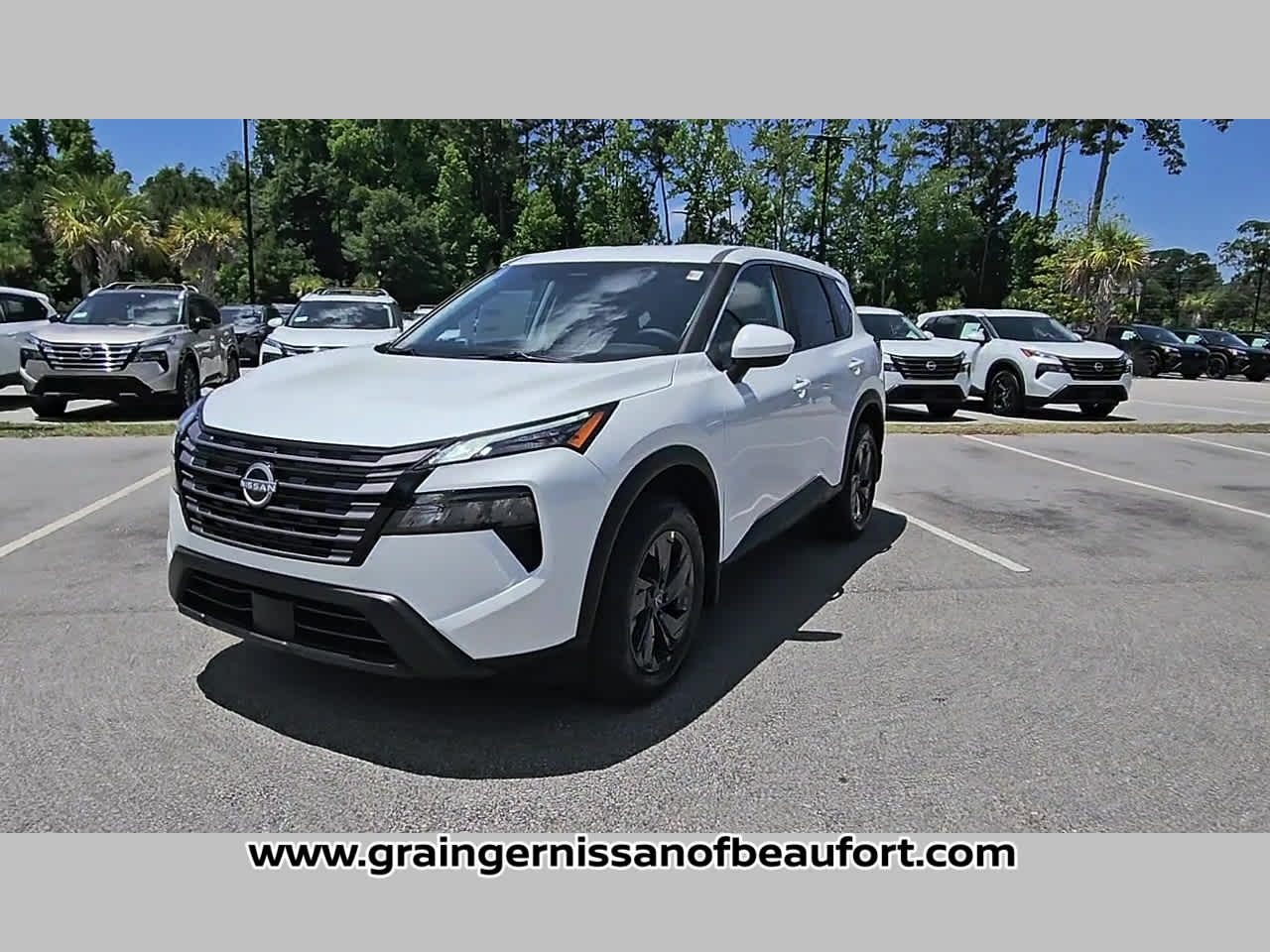2026 Nissan Rogue SV