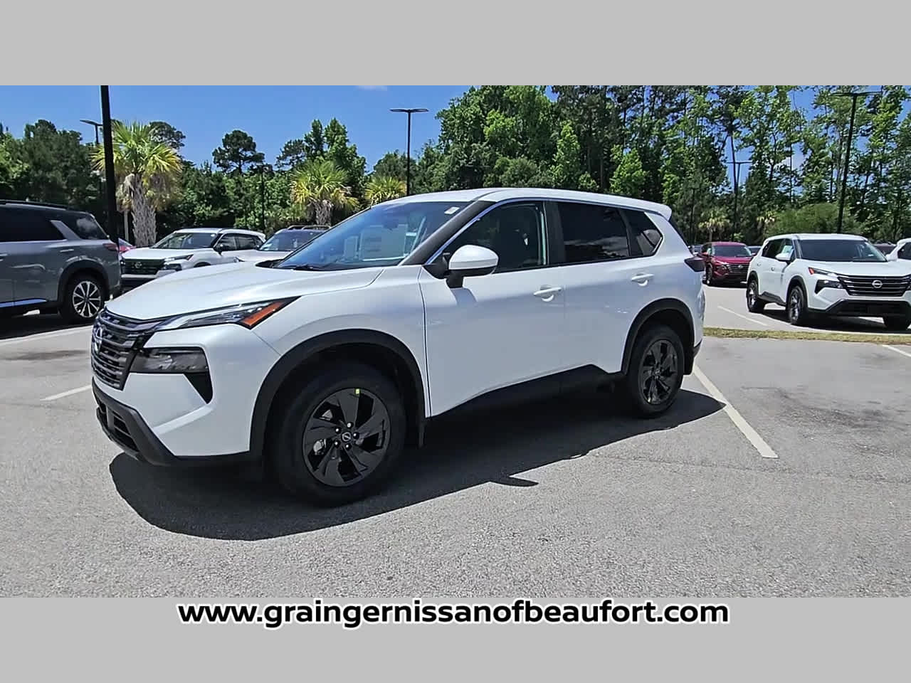 2026 Nissan Rogue SV