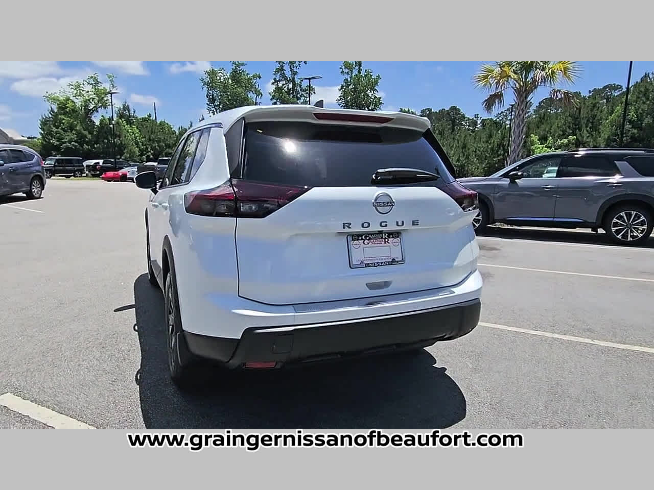 2026 Nissan Rogue SV
