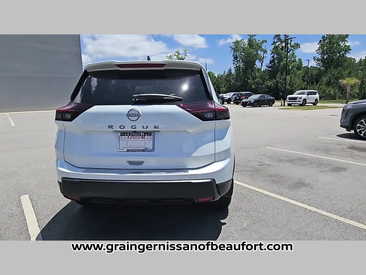 2026 Nissan Rogue SV
