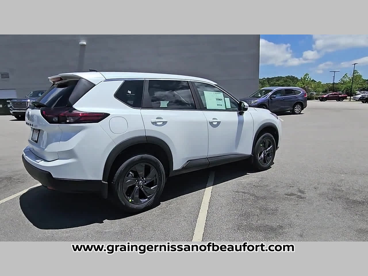 2026 Nissan Rogue SV