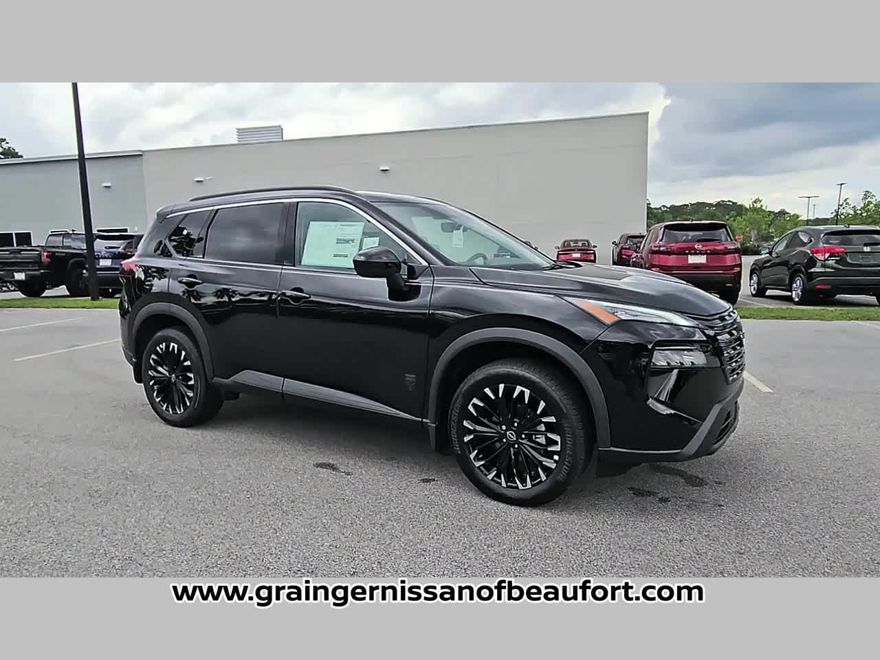 2026 Nissan Rogue Dark Armor