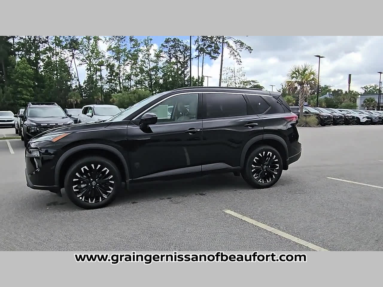 2026 Nissan Rogue Dark Armor