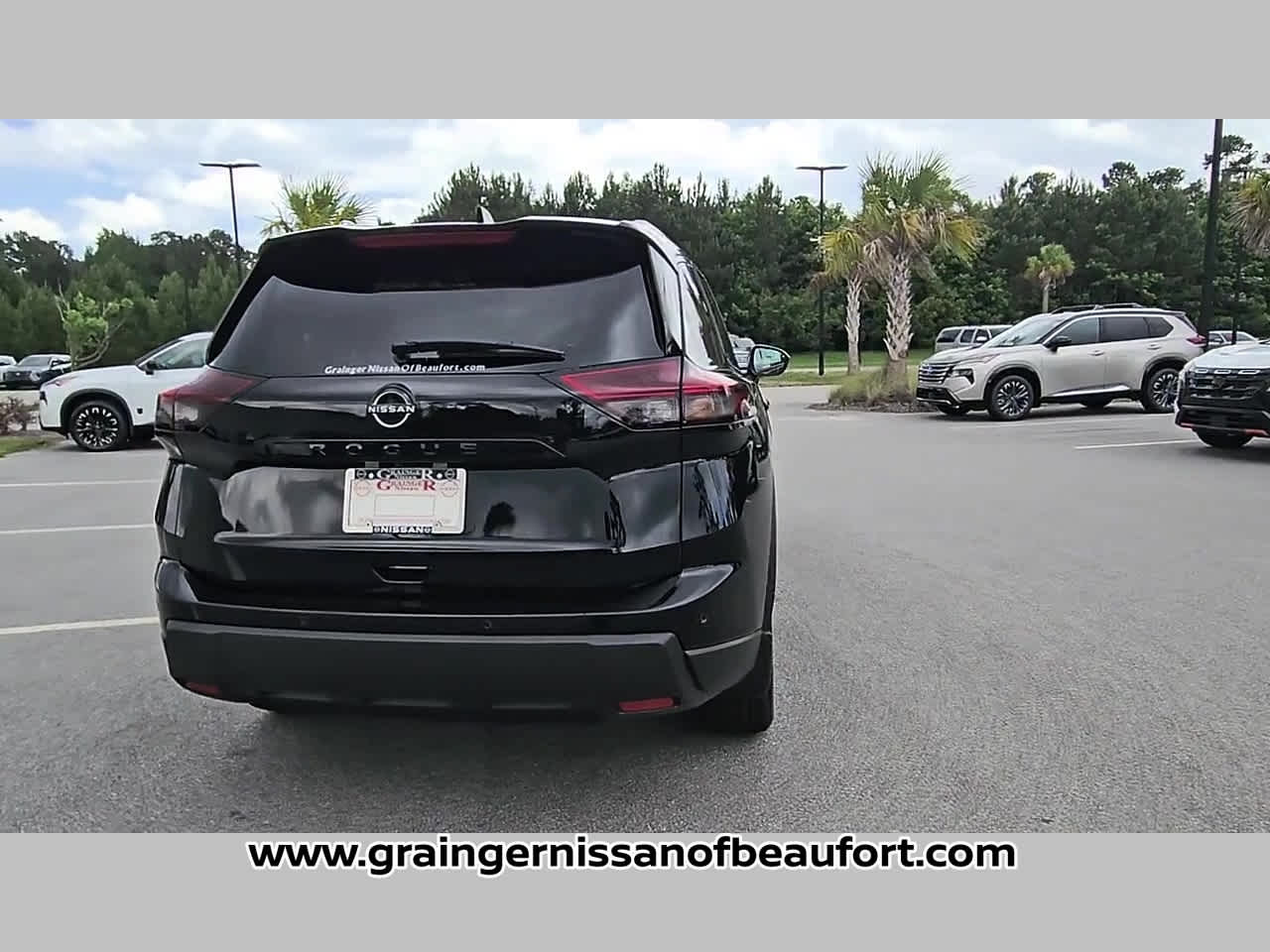2026 Nissan Rogue Dark Armor