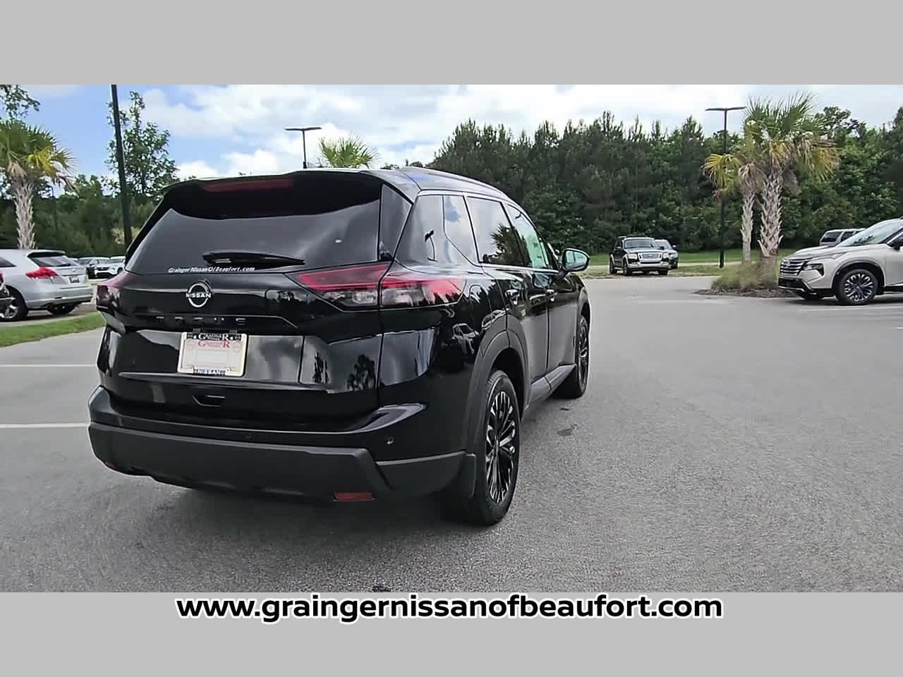 2026 Nissan Rogue Dark Armor