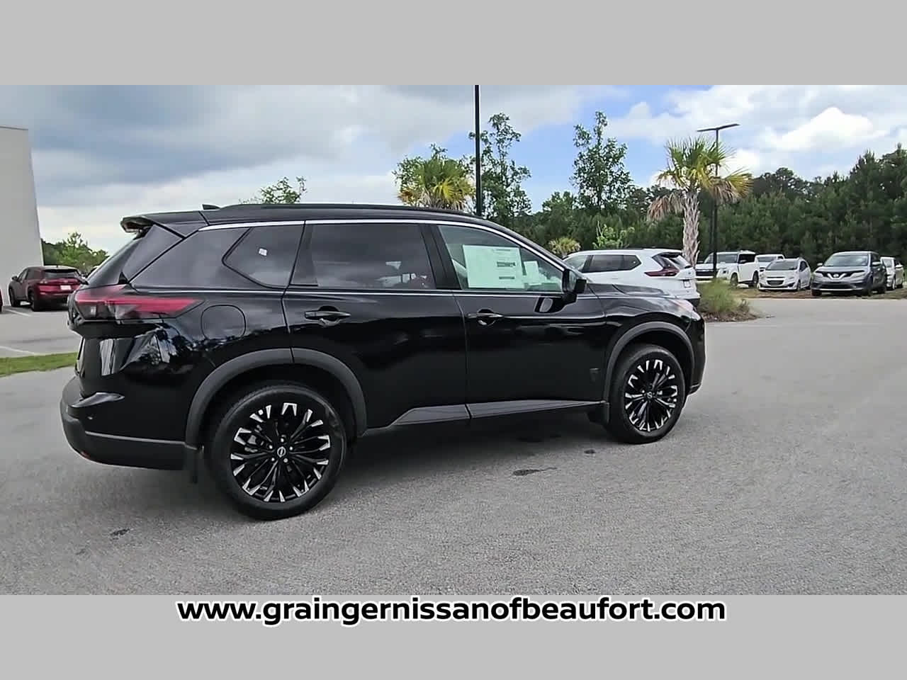 2026 Nissan Rogue Dark Armor