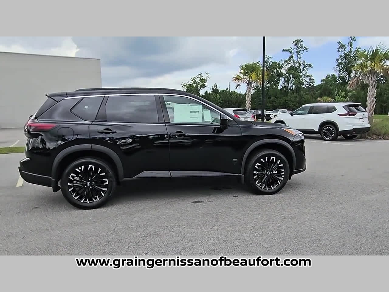 2026 Nissan Rogue Dark Armor