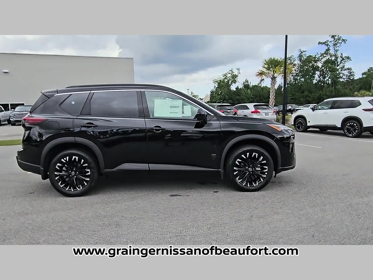 2026 Nissan Rogue Dark Armor