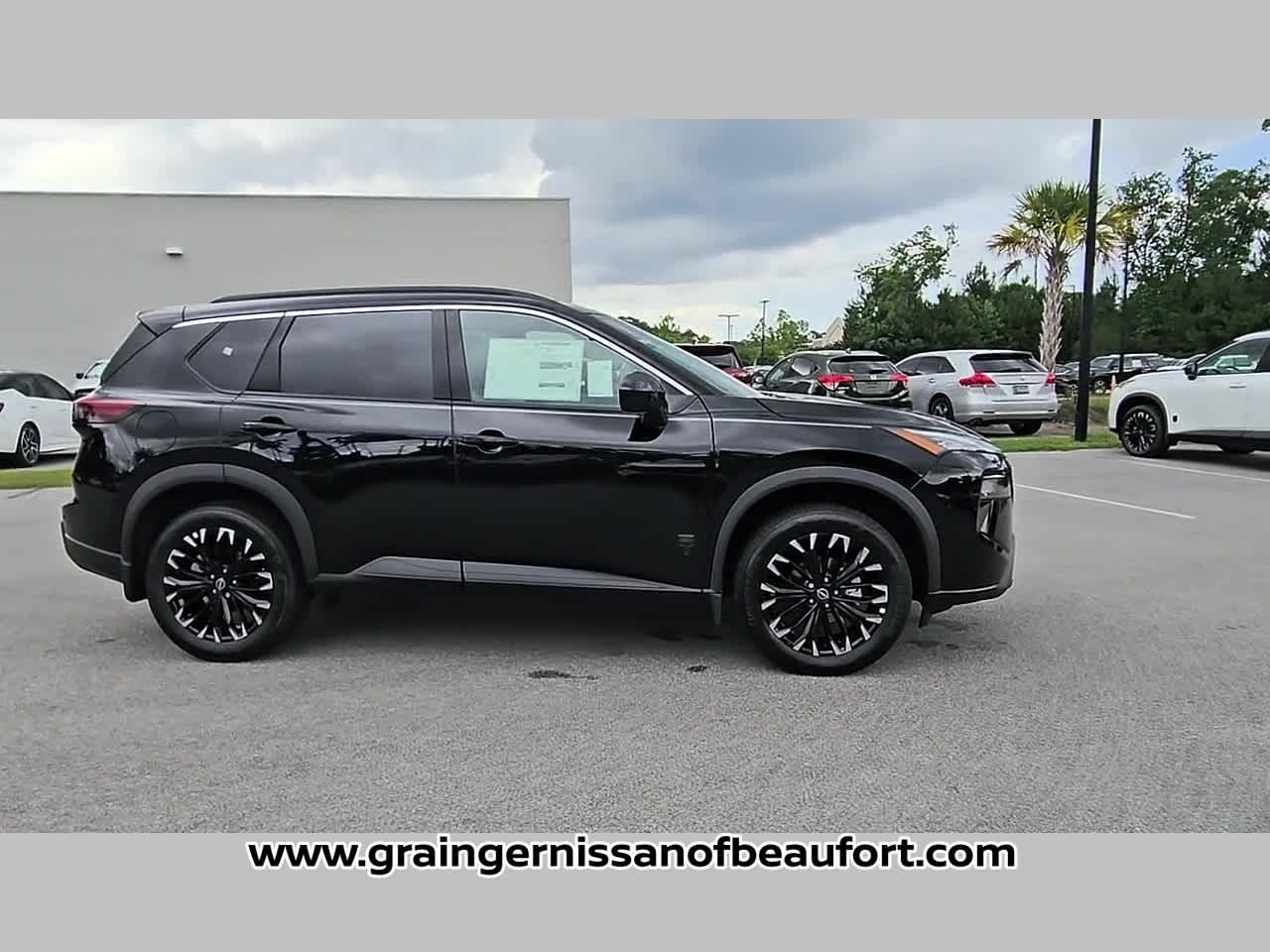 2026 Nissan Rogue Dark Armor