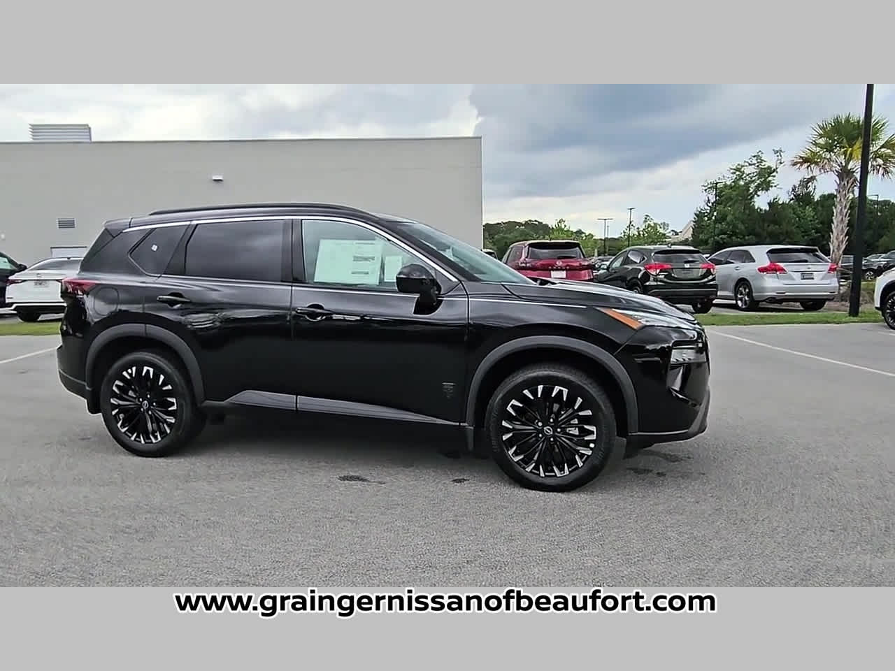 2026 Nissan Rogue Dark Armor