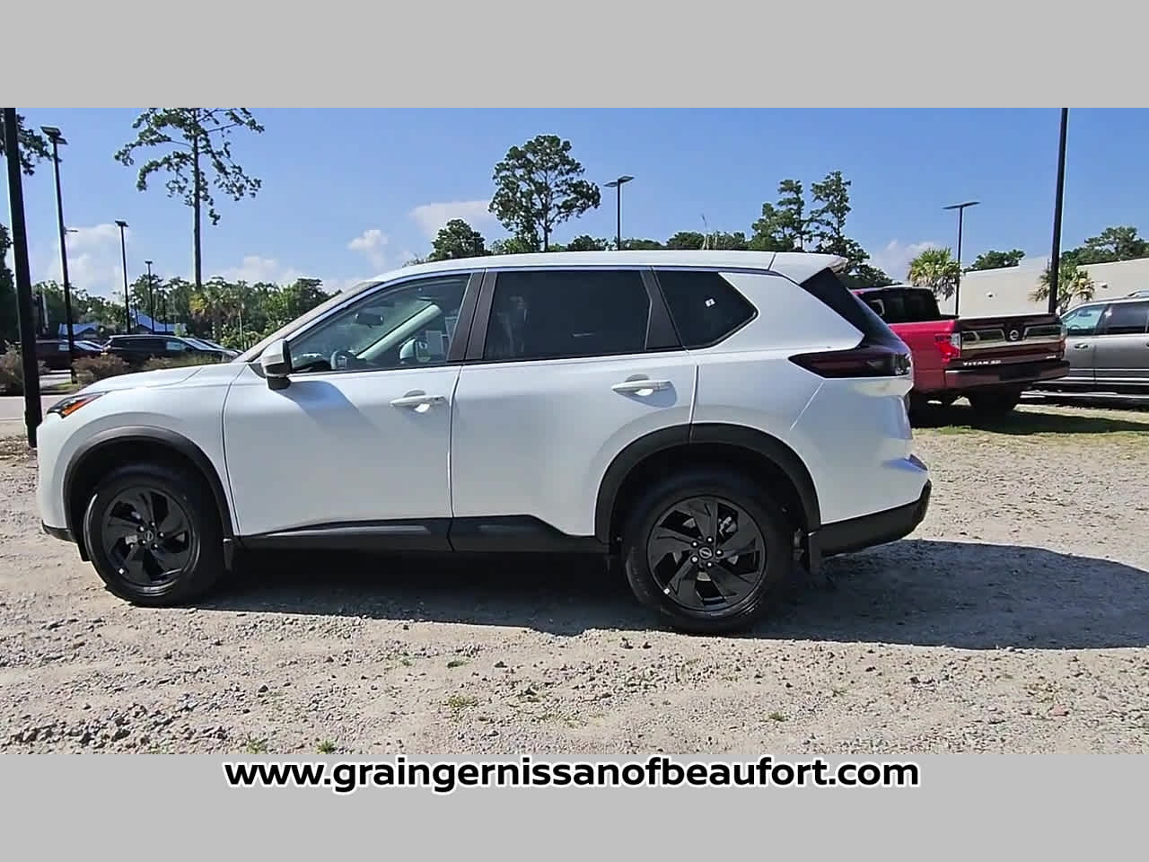 2026 Nissan Rogue SV