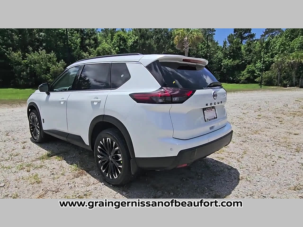 2026 Nissan Rogue Dark Armor