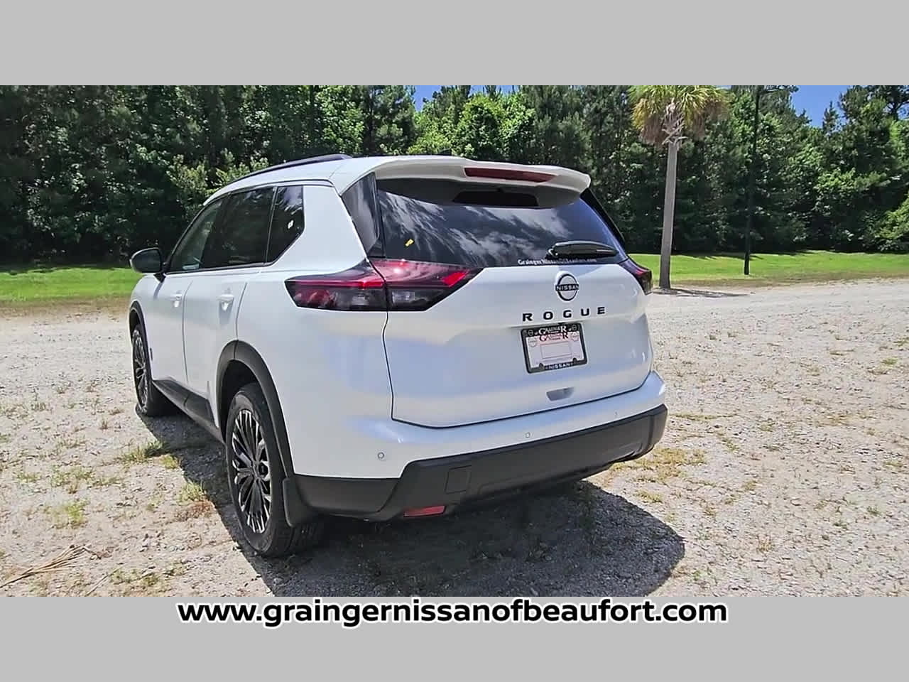 2026 Nissan Rogue Dark Armor