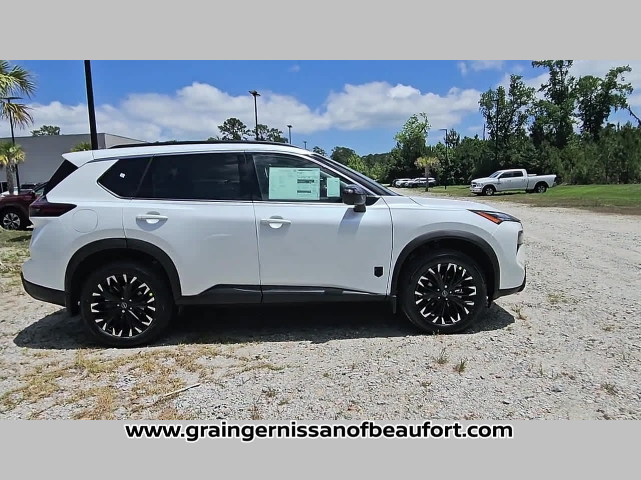 2026 Nissan Rogue Dark Armor