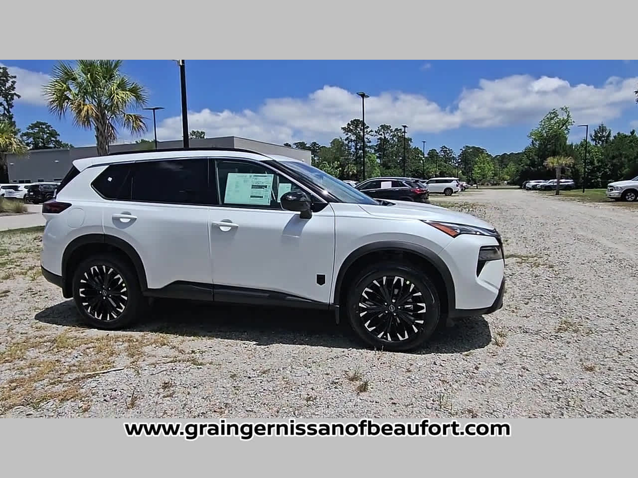 2026 Nissan Rogue Dark Armor