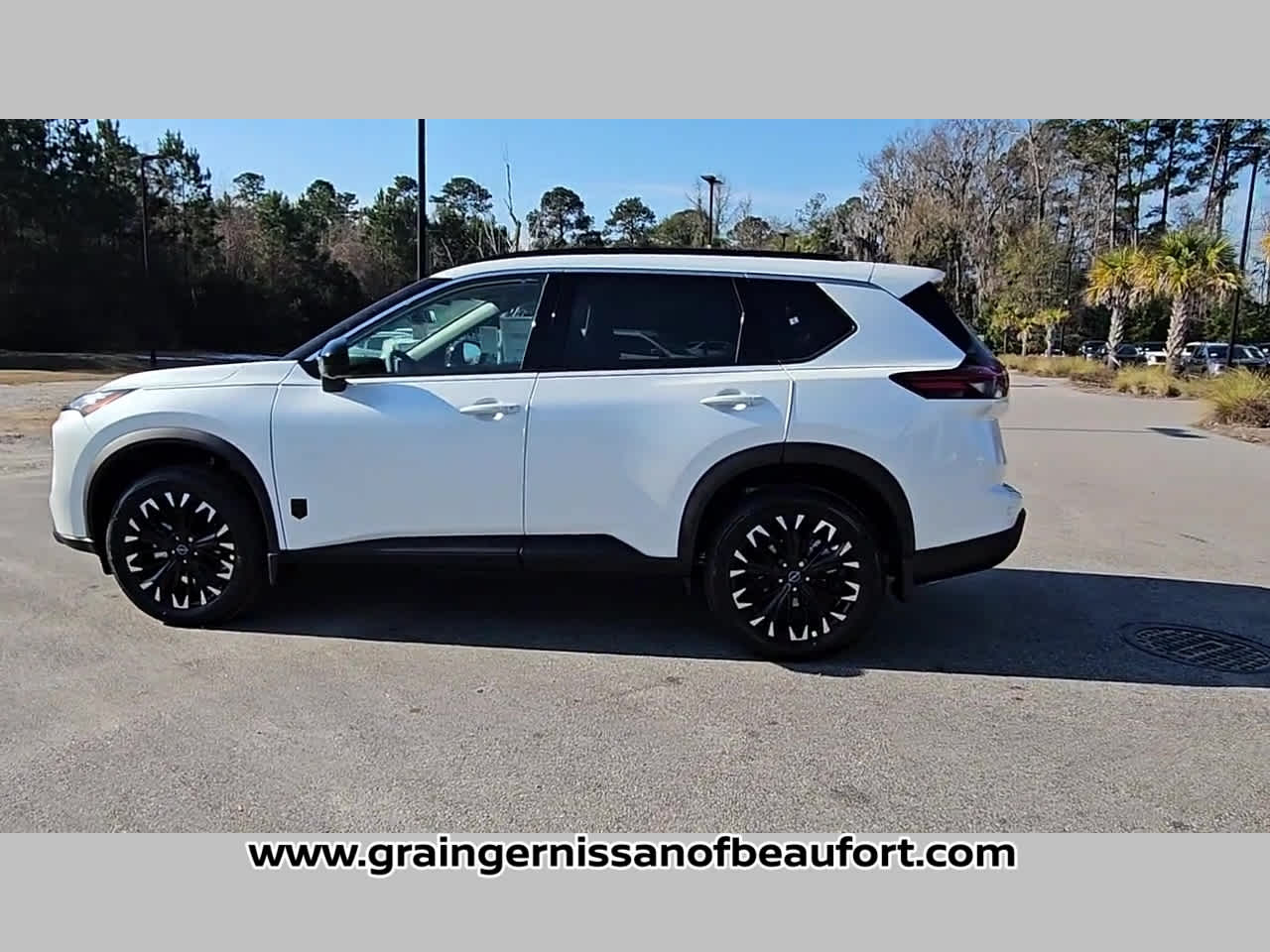 2026 Nissan Rogue Dark Armor