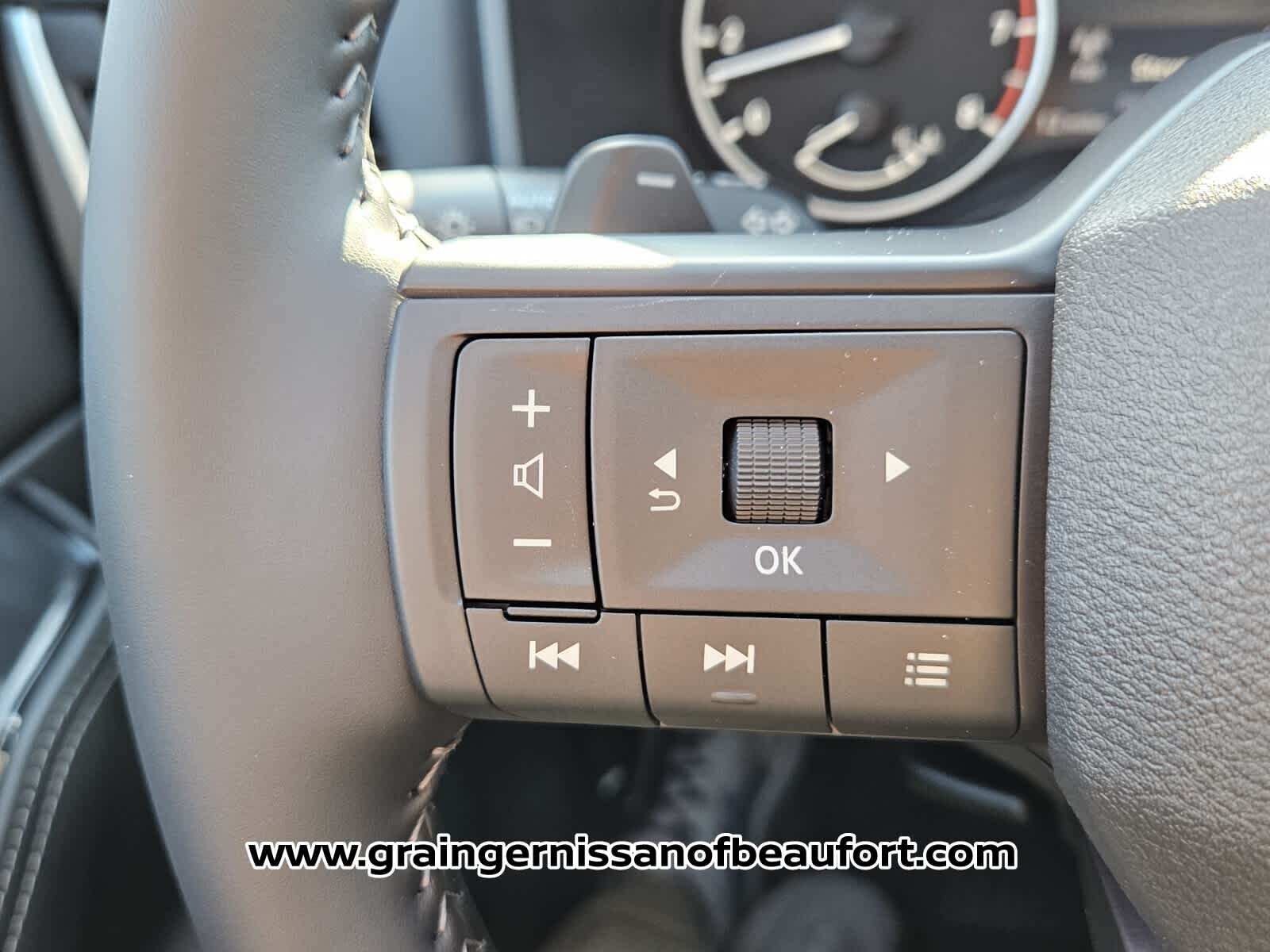 2026 Nissan Rogue Dark Armor