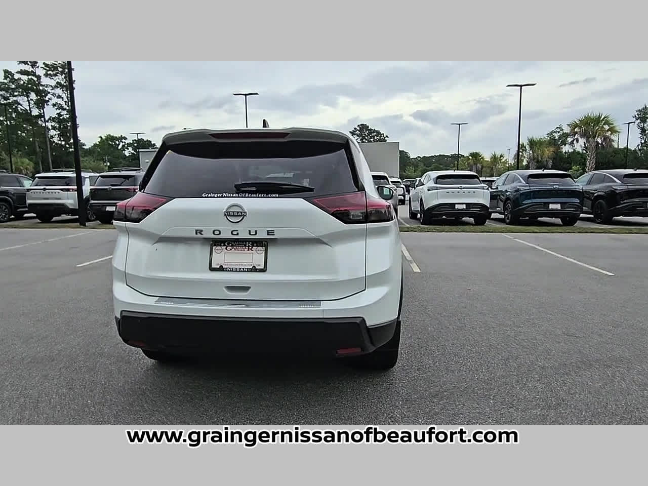 2026 Nissan Rogue SV
