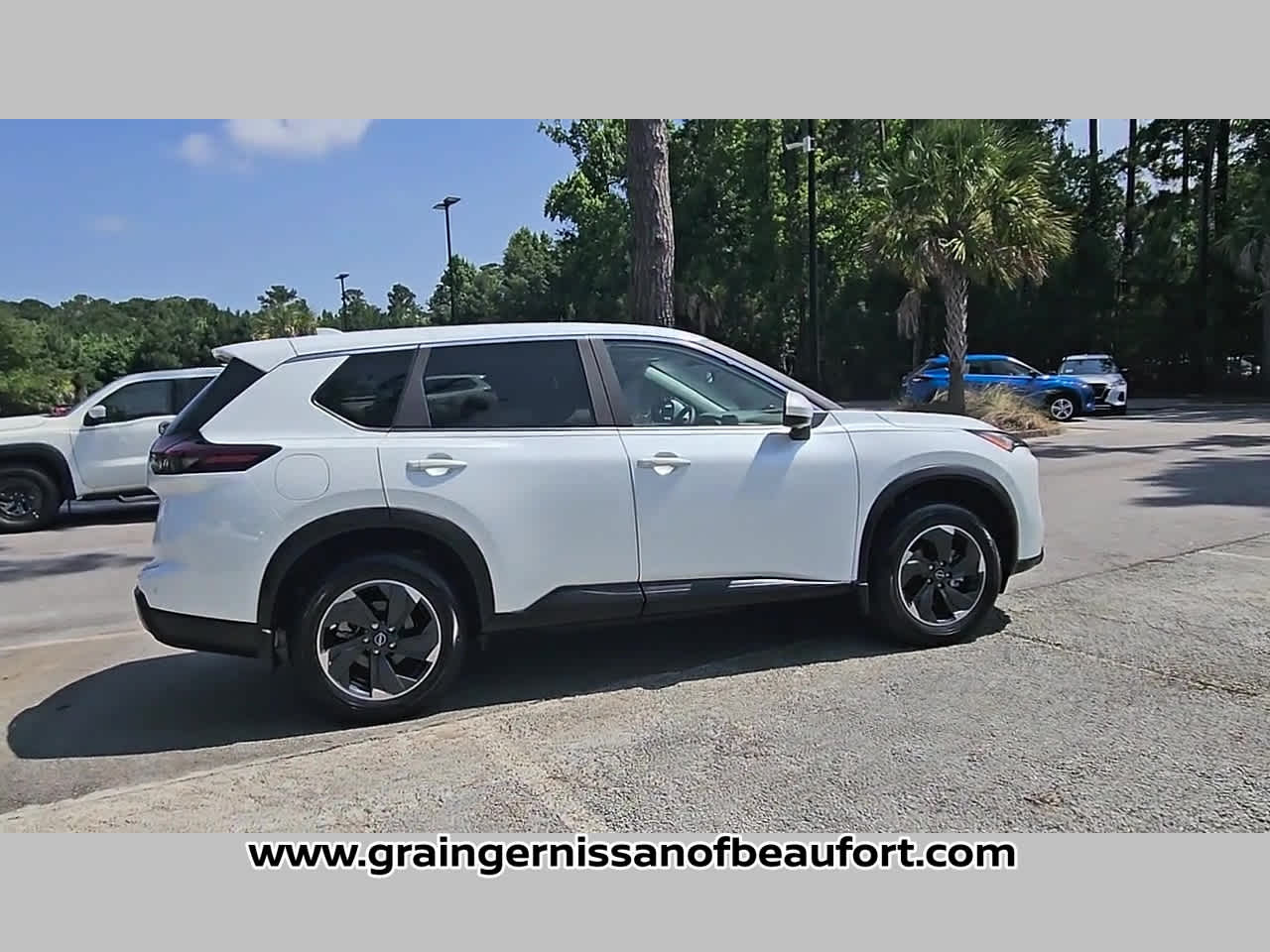 2025 Nissan Rogue SV