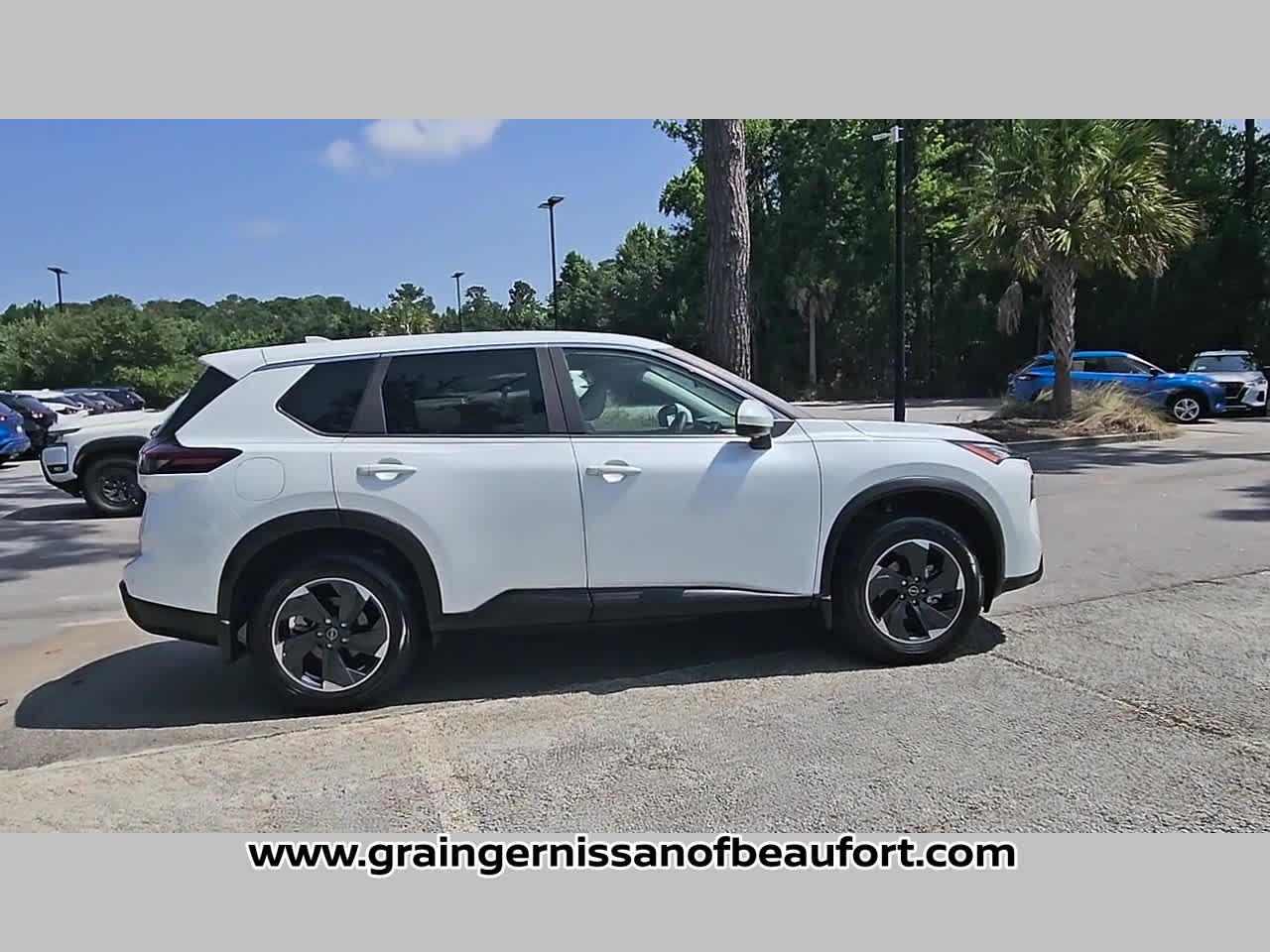 2025 Nissan Rogue SV