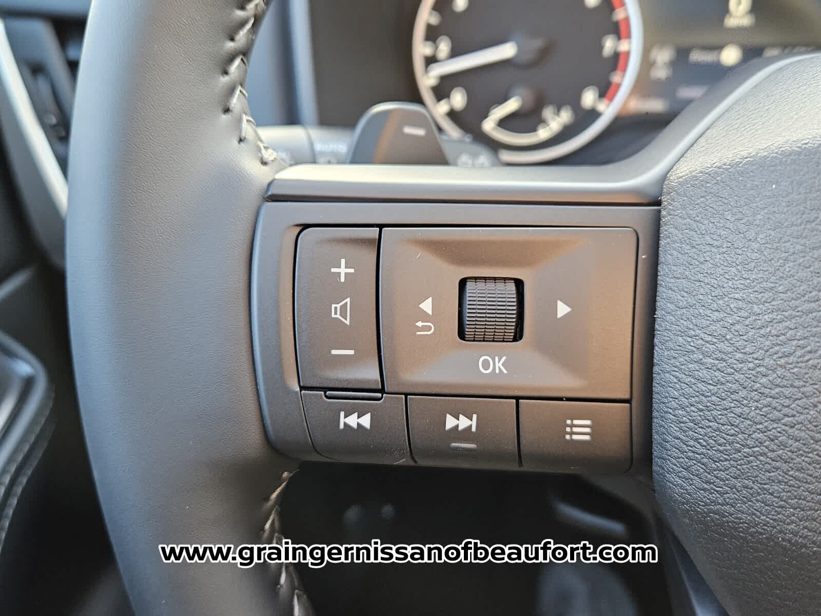 2026 Nissan Rogue Dark Armor