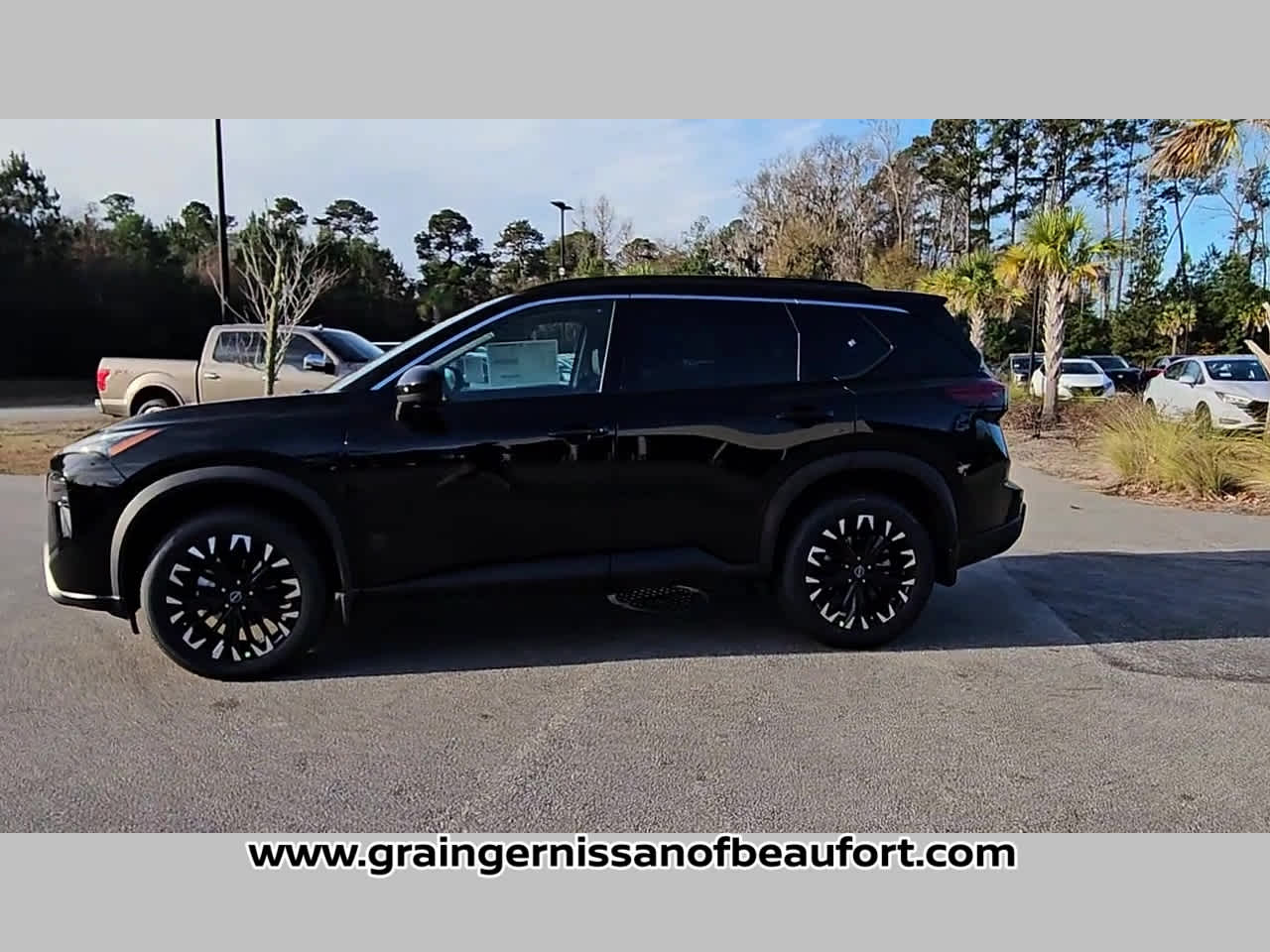 2026 Nissan Rogue Dark Armor