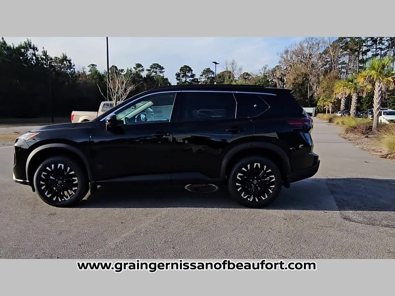 2026 Nissan Rogue Dark Armor