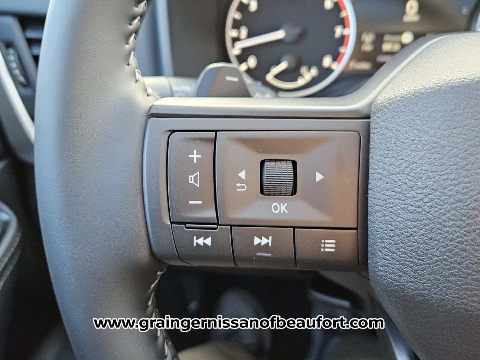 2026 Nissan Rogue Dark Armor