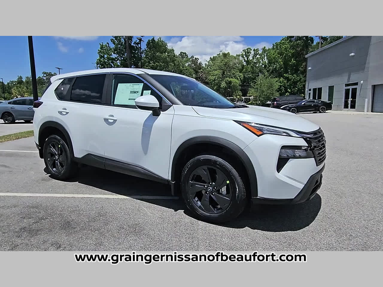 2026 Nissan Rogue SV