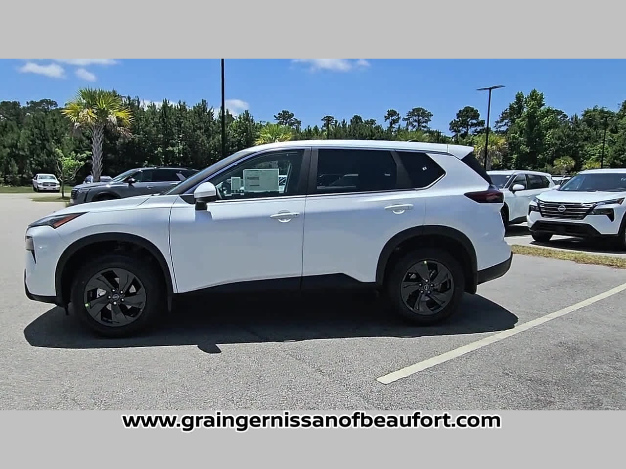 2026 Nissan Rogue SV
