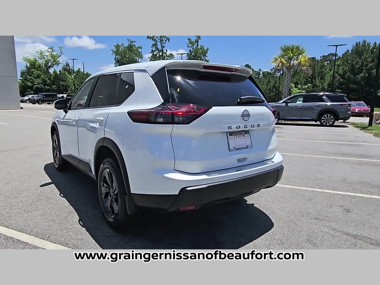 2026 Nissan Rogue SV