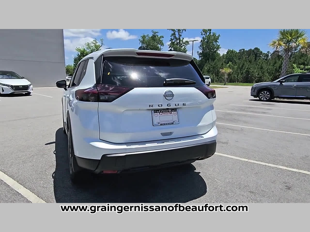 2026 Nissan Rogue SV