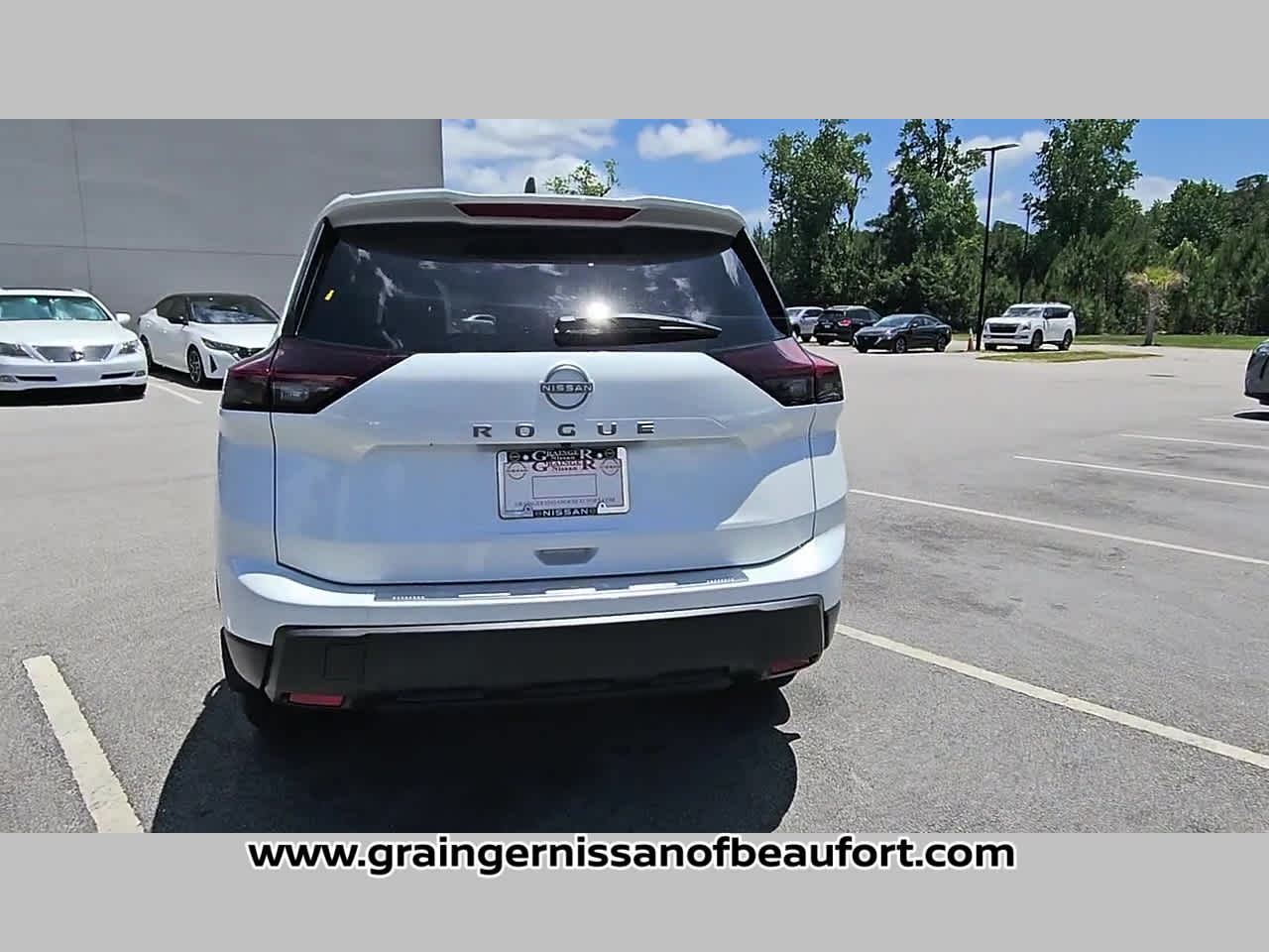 2026 Nissan Rogue SV
