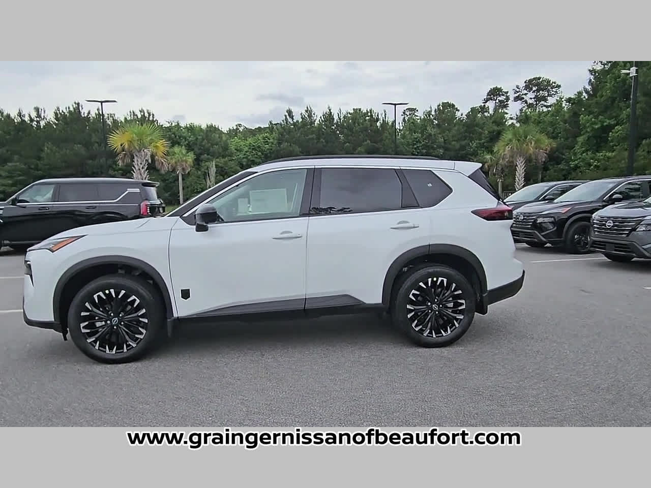 2026 Nissan Rogue Dark Armor