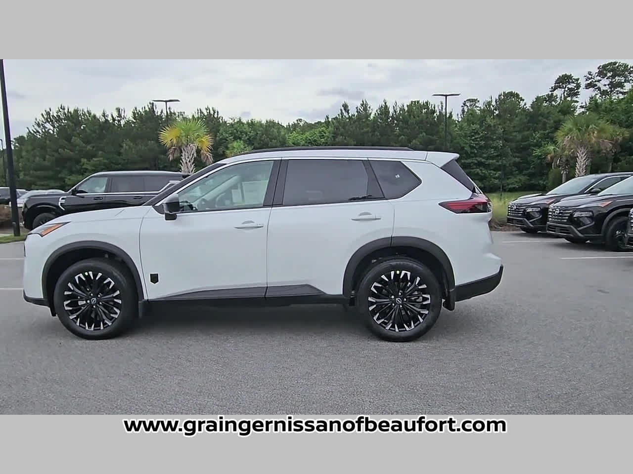 2026 Nissan Rogue Dark Armor