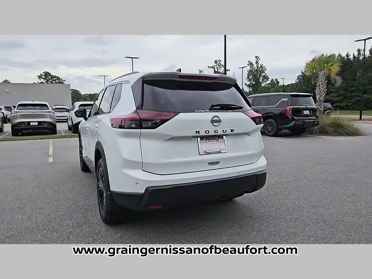 2026 Nissan Rogue Dark Armor