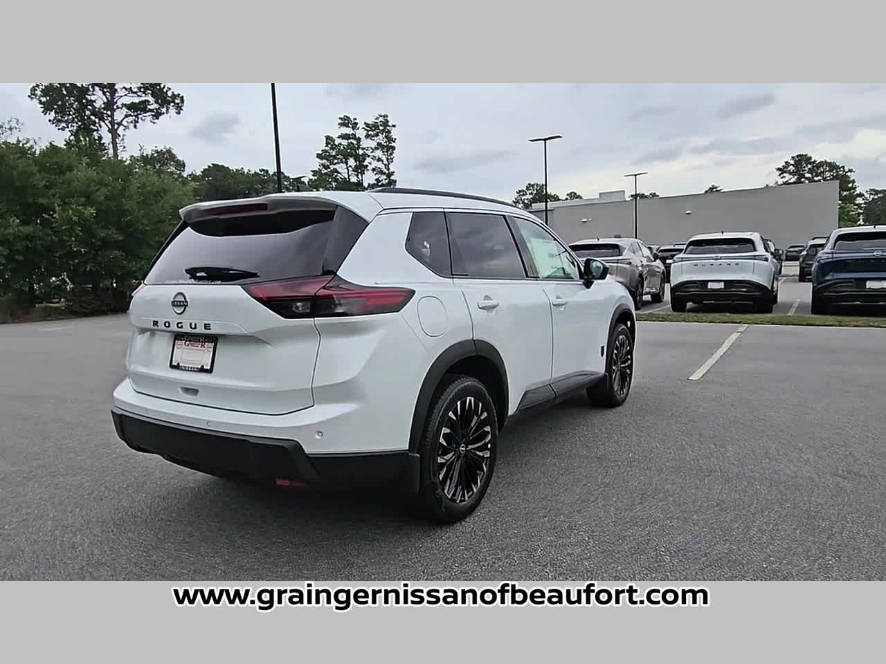 2026 Nissan Rogue Dark Armor