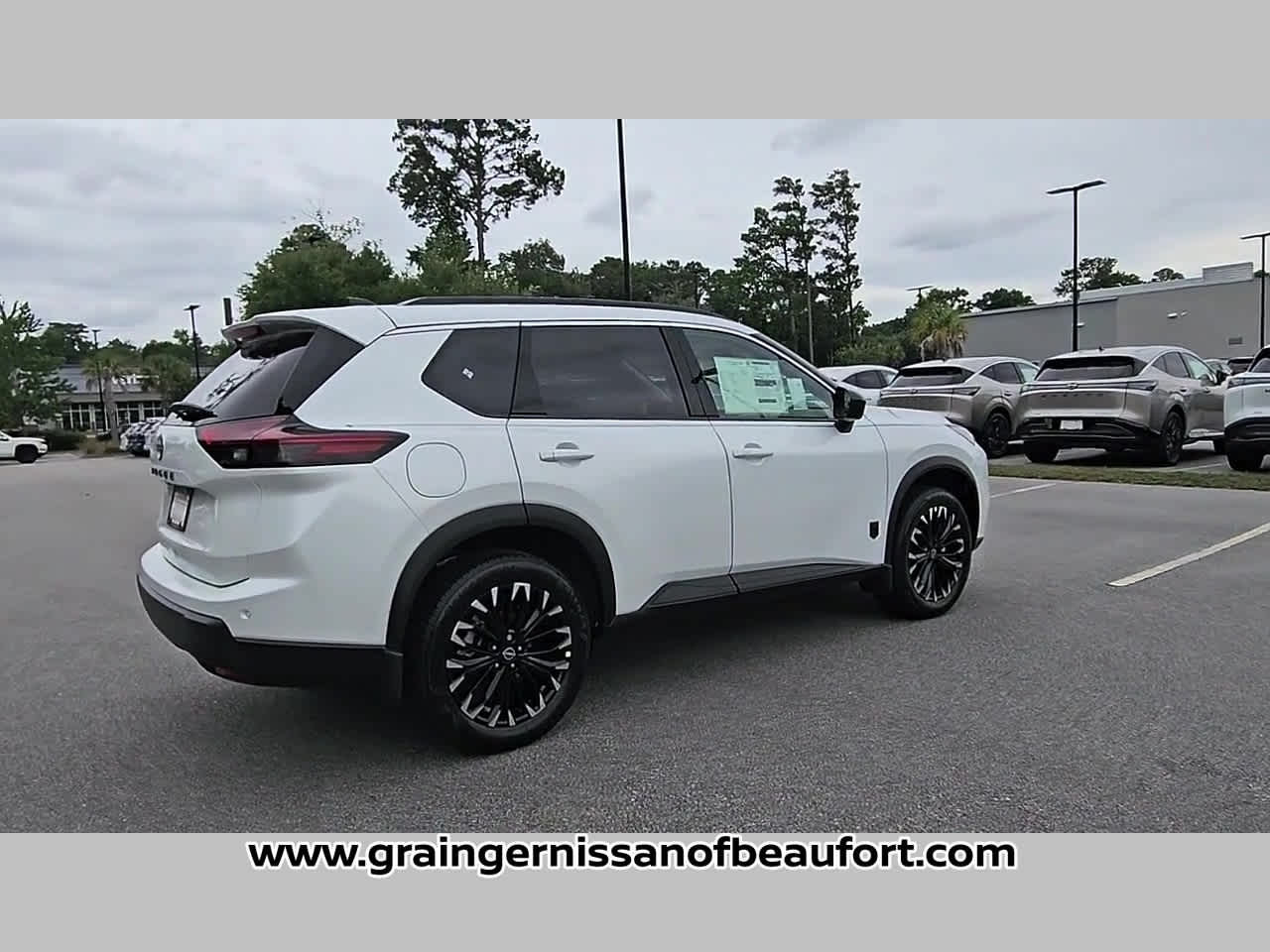 2026 Nissan Rogue Dark Armor