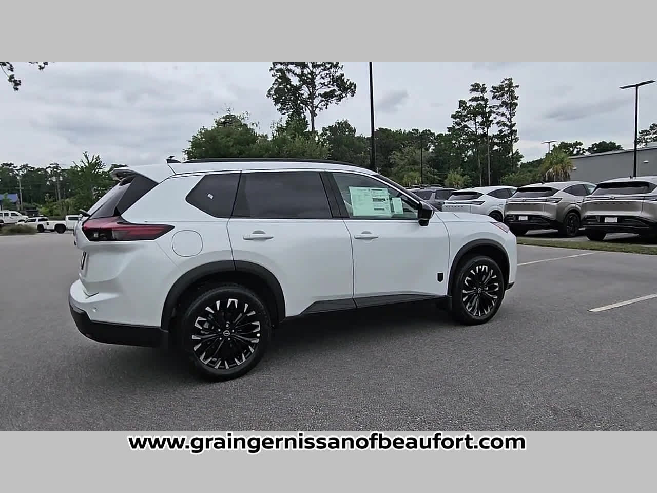 2026 Nissan Rogue Dark Armor
