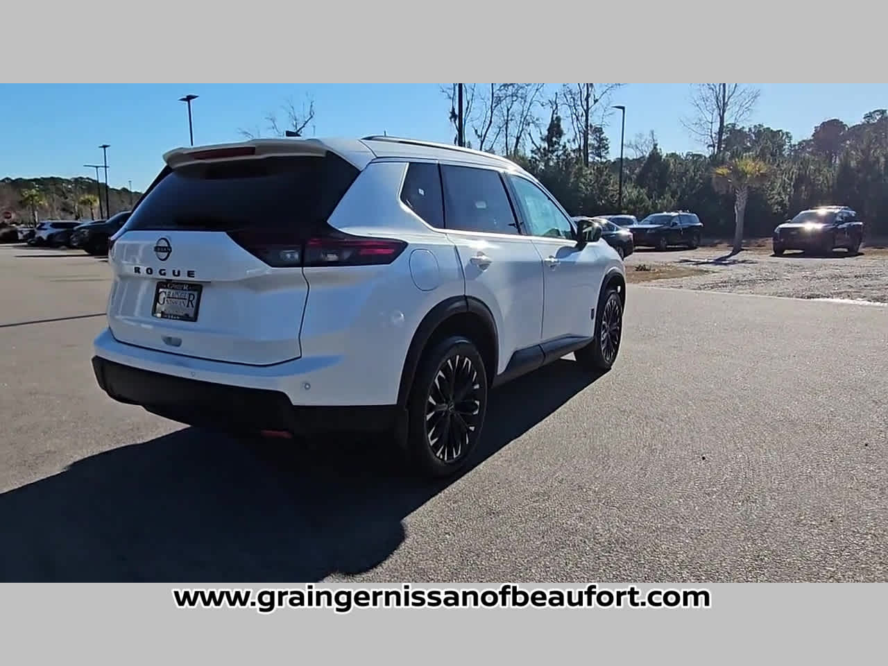 2026 Nissan Rogue Dark Armor