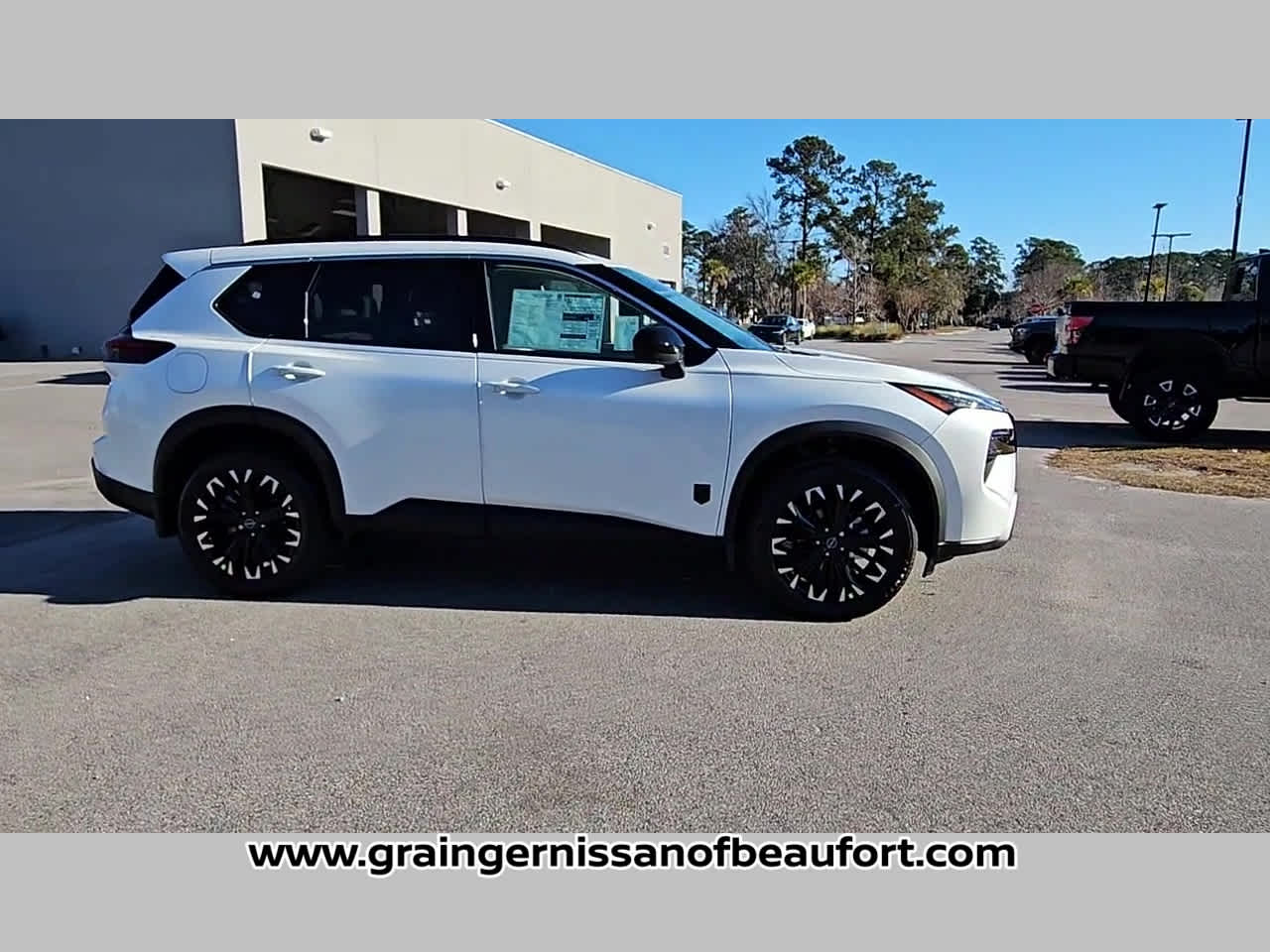 2026 Nissan Rogue Dark Armor