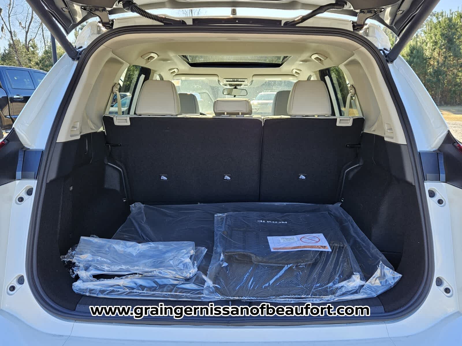 2026 Nissan Rogue Dark Armor