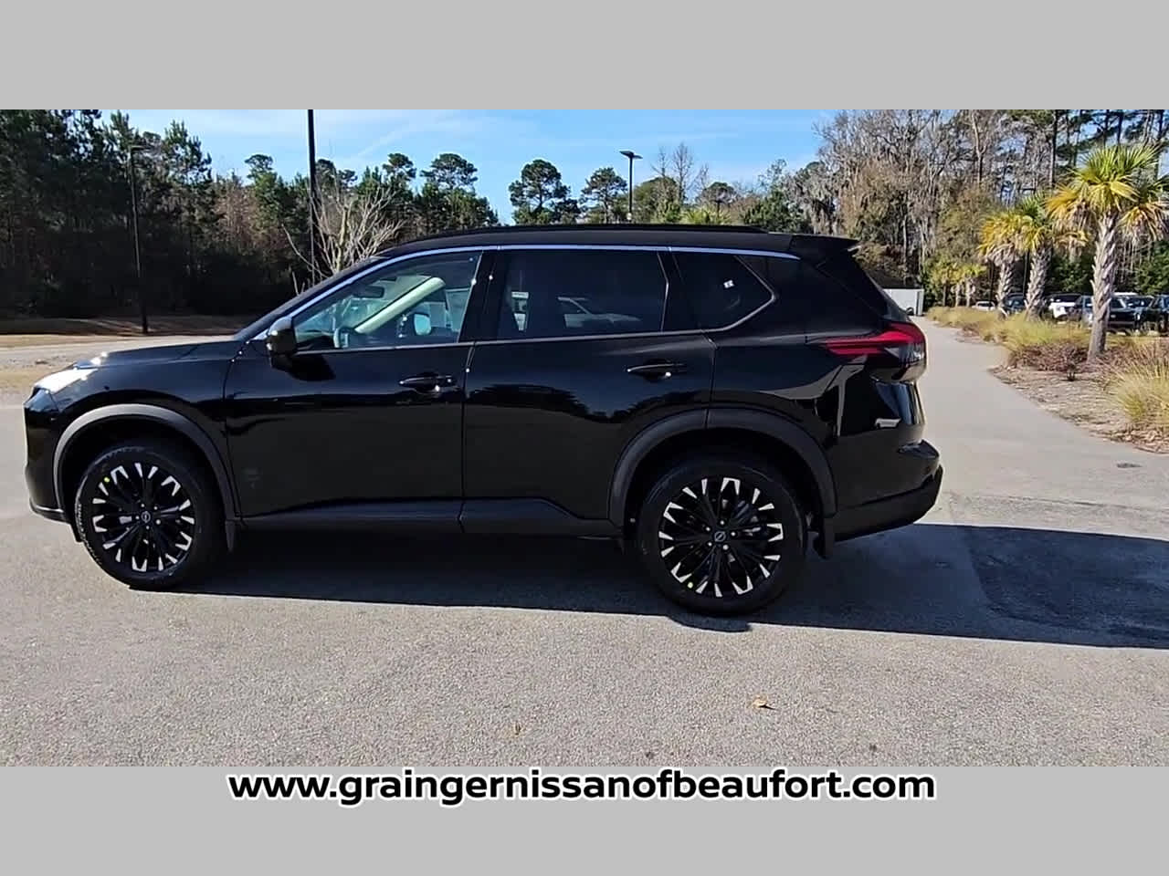 2026 Nissan Rogue Dark Armor